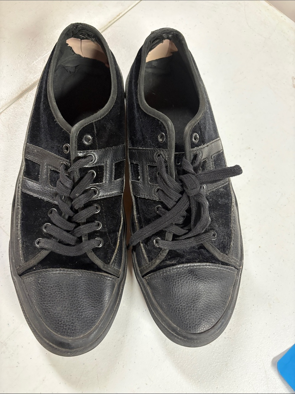 HUF Black Low-Top Lace-Up Sneakers